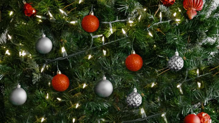 Download wallpaper 1920x1080 christmas tree, garlands, decorations, new 