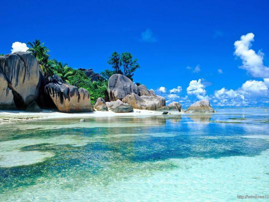 Windows 10 Free Backgrounds \/ Windows 10 Dual Monitor wallpaper \u00b7\u2460 