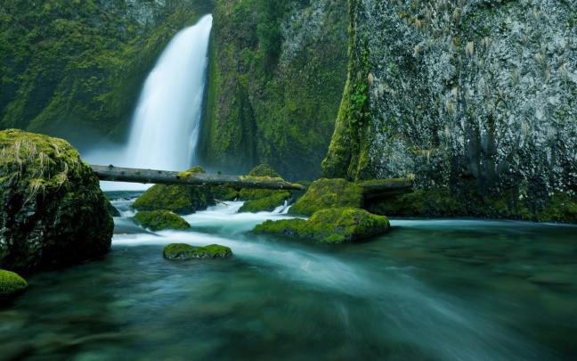 Top 30 Beautiful water falling wallpapers in hd