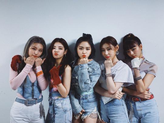 Itzy PC Wallpapers