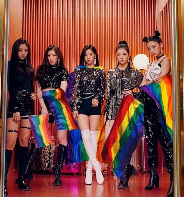 Blackpink And Itzy Wallpapers