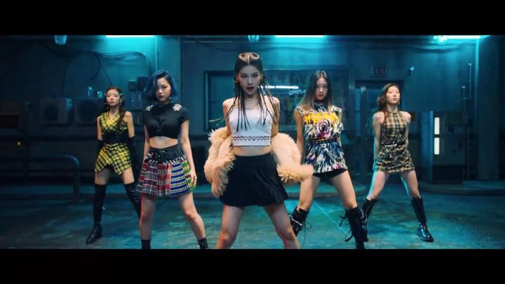 Itzy Wannabe Desktop Wallpapers