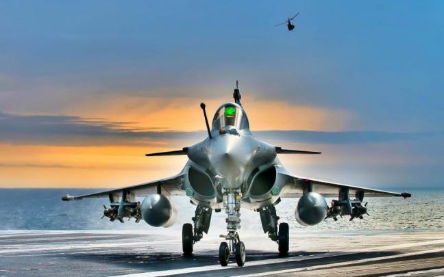Download Jet Airplane 4K 5K 8K Backgrounds For Desktop And Mobile 