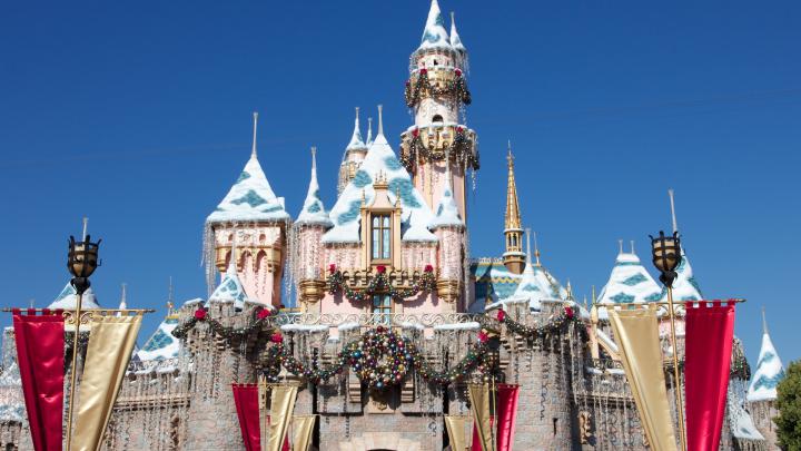 Free download Sleeping Beauty Castle Disneyland California at Christmas 