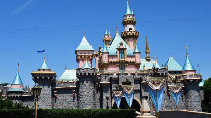 [50+] Disney Castle Wallpaper HD 