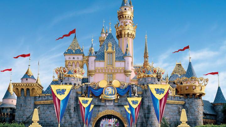 [35+] Disneyland HD Wallpapers 