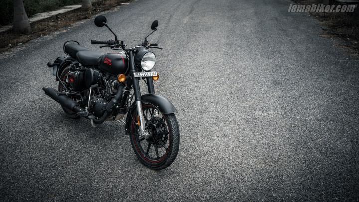 Royal Enfield Classic 350 Stealth Black Wallpapers