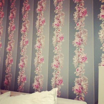 [40+] Vintage Shabby Chic Wallpaper 
