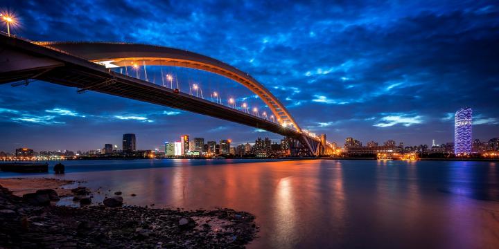 Cool picture of Lupu Bridge, desktop wallpaper of Shanghai, China 