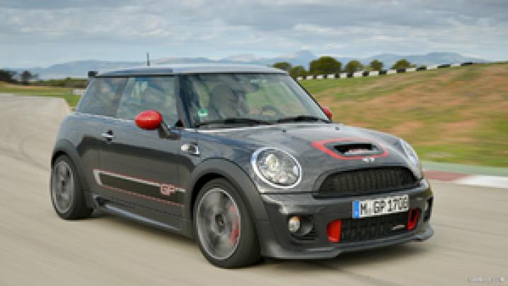 2013 MINI John Cooper Works GP - Front | HD Wallpaper #138 | 1920x1080