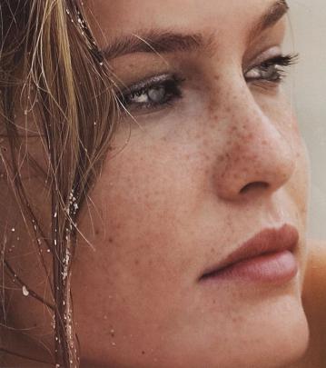 Bar Refaeli - Free Wallpaper \/ WallpaperJam.com