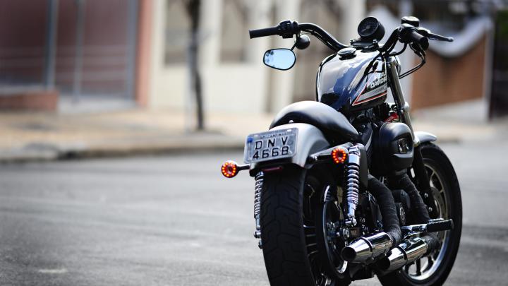 Download Wallpaper 1920x1080 moto, harley, harley davidson 883 Full HD 