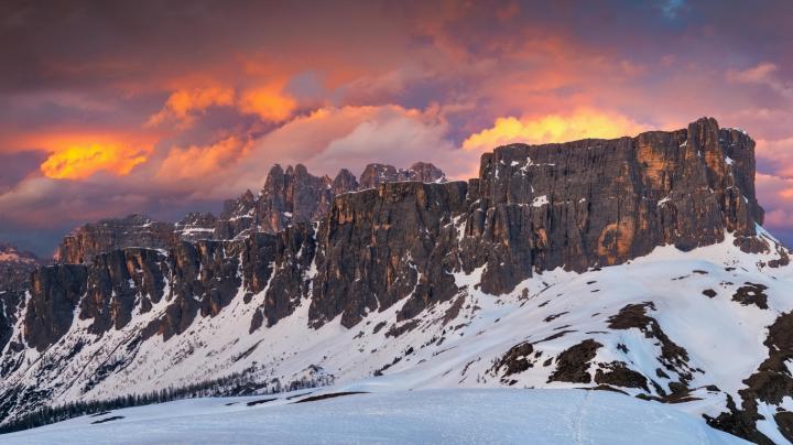 Download 1366x768 wallpaper winter, rocky mountains, sunset, tablet 