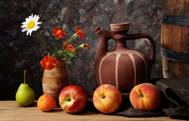 High definition desktop wallpaper of still life, photo of apricot 