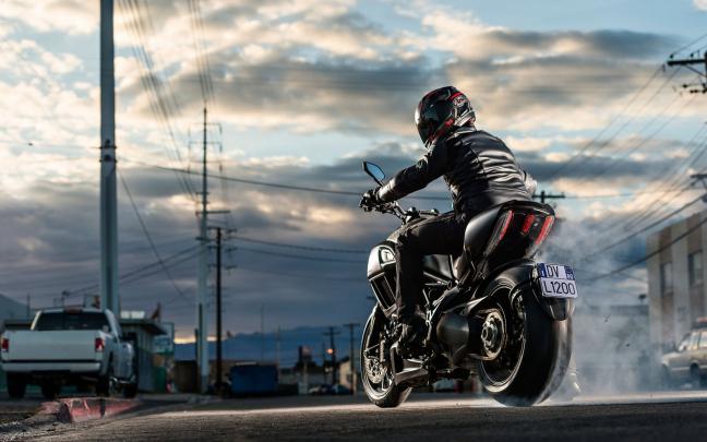 Desktop Motorcycle HD Wallpapers