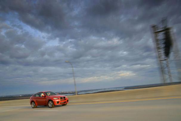 BMW X6 photos, pics, images: BMW\u0026#39;s twins X5, X6
