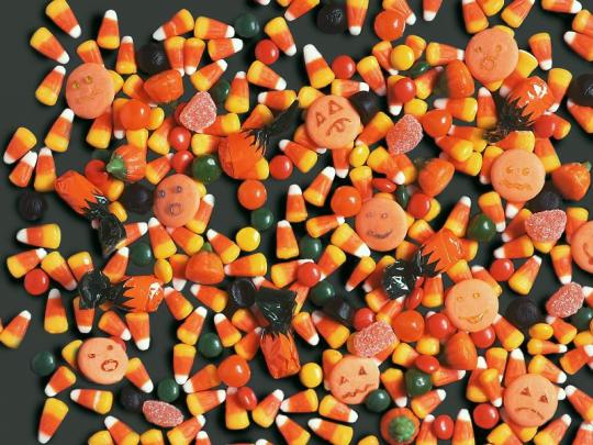 [40+] Halloween Candy Wallpaper 