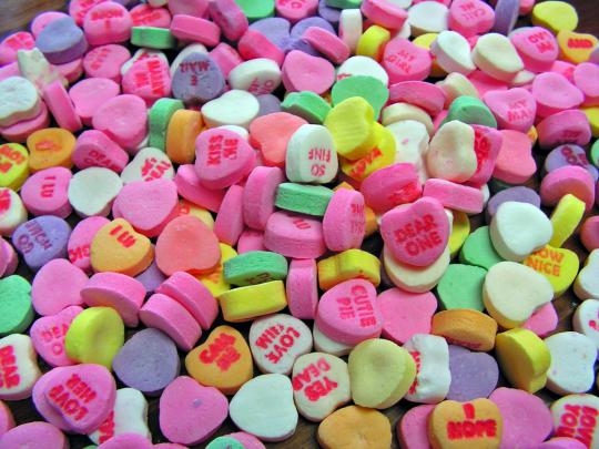 [45+] Candy Hearts Wallpaper 