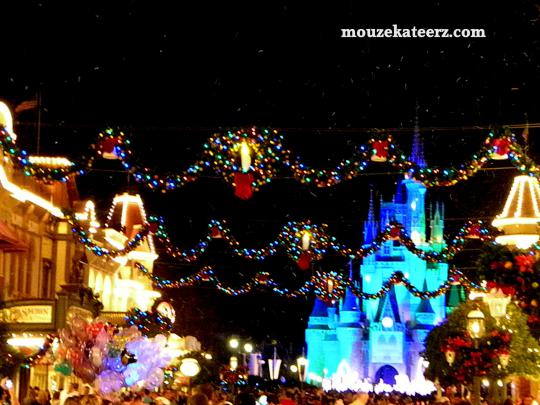 Disney Christmas Wallpaper and Screensavers (57+ images)