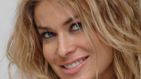 Carmen Electra Desktop Wallpaper