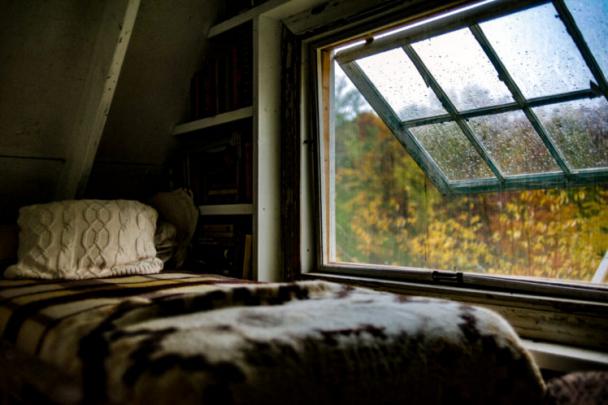 cozy, Warm colors, Fall, Bed, Rain Wallpapers HD \/ Desktop and Mobile 