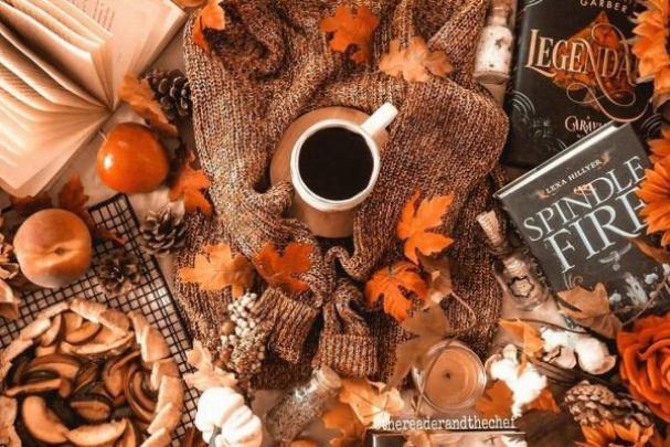 Cozy Autumn Aesthetic Wallpapers