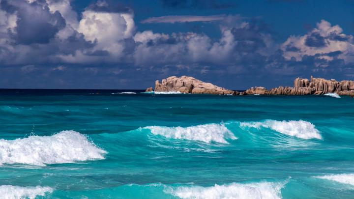 Blue Sea Waves Wallpaper \u2013 XFXWallpapers - Wallscorn