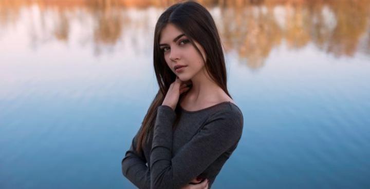 Desktop wallpaper cute, brunette, girl model, lake, hd image, picture 