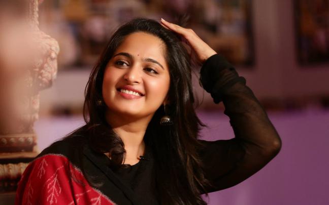 Latest 4K Ultra High Definition Wallpapers: Tollywood Anushka Shetty 