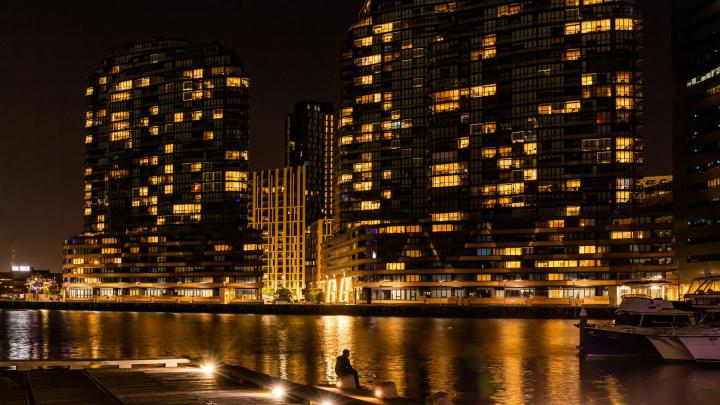 Download wallpaper 1920x1080 lonely, loneliness, night city, lights 