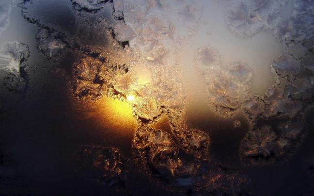 Ice Crystal Wallpaper -