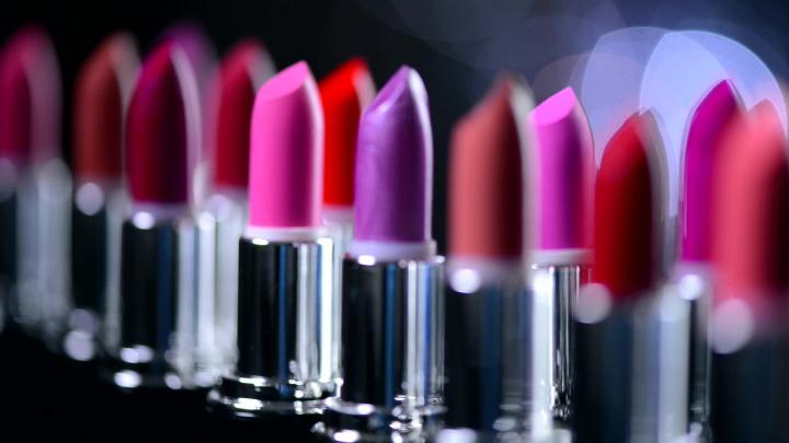 Lipstick Desktop Wallpaper (59+ images)