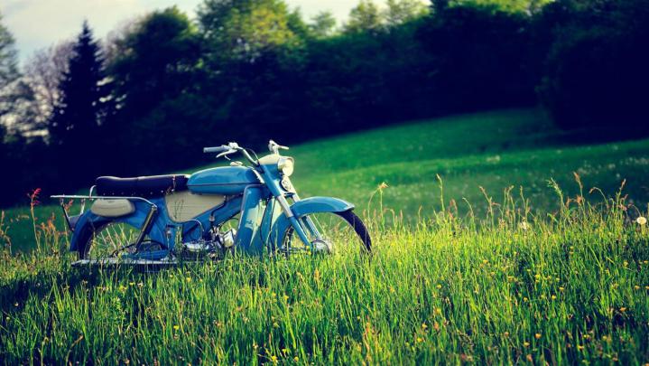 Brighten Your Desktop With This Free 4k Vintage Motorcycles - Windows 