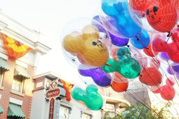 Wallpaper Wednesday: Disneyland Halloween Balloons - The Healthy Mouse 