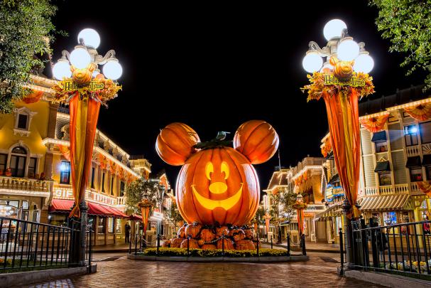 Happy Halloween 2011 | Happy Halloween from Disneyland. I wo\u2026 | Flickr