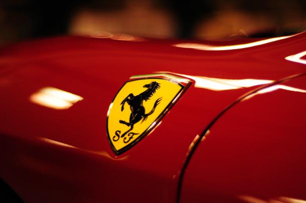 High Resolution Ferrari Logo Wallpaper Iphone - All Red Mania