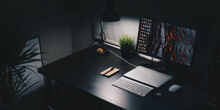 12 Striking Dark Wallpaper Sites That Are Perfect for Your Desktop