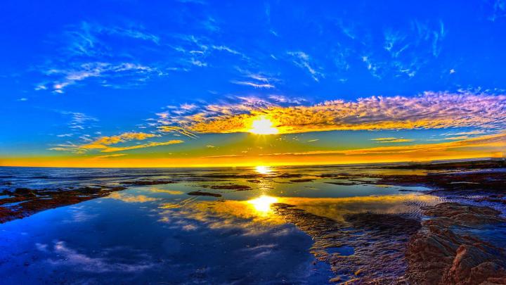 Free Sunrise Wallpaper -