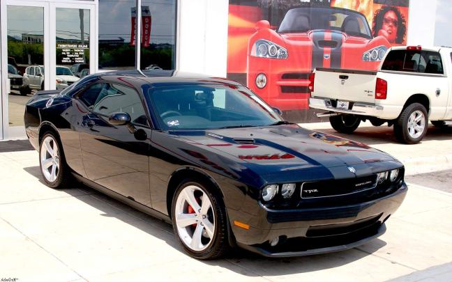 Dodge Challenger Black Hellcat Wallpaper -