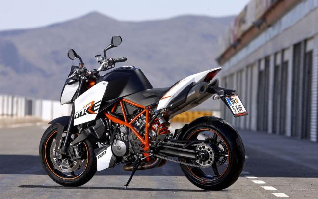 KTM Duke Bike HD Wallpapers -