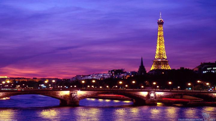 Eiffel Tower Background \u00b7\u2460 