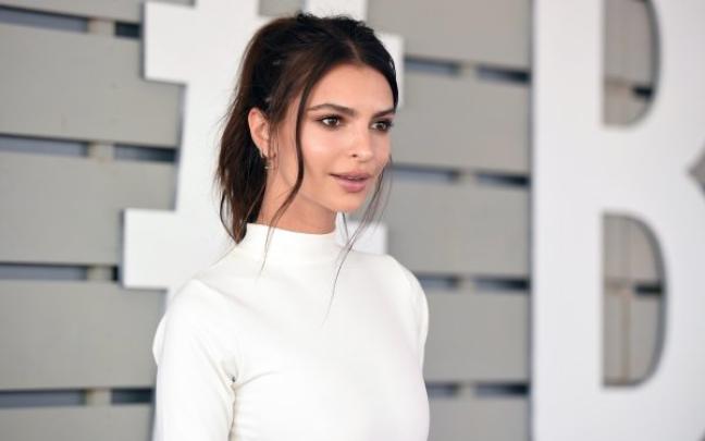 Emily Ratajkowski HD Wallpaper | Background Image | 2908x1906 | 