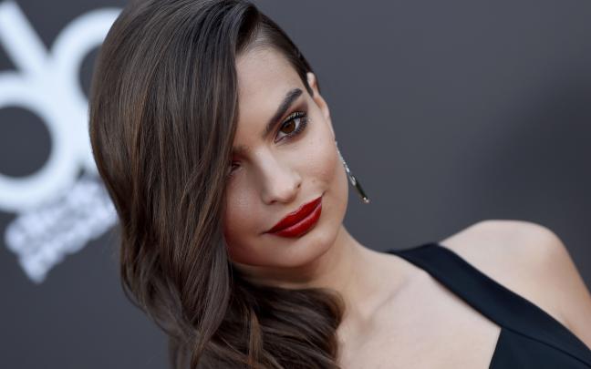 Emily Ratajkowski Wallpapers High Resolution and Quality Download