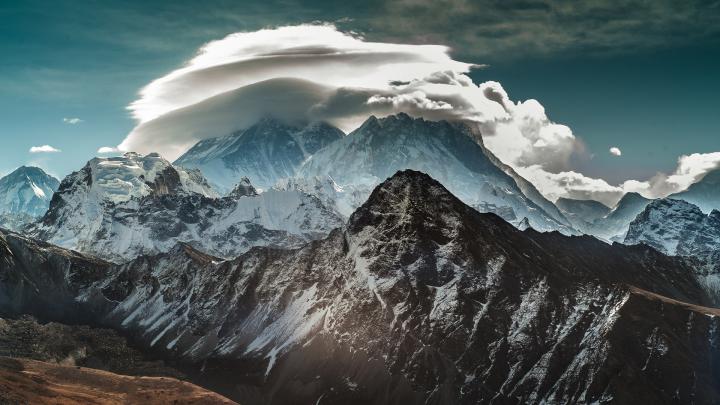 Download Wallpaper Mount Everest (view from Gokyo Ri) (1920x1080). The 