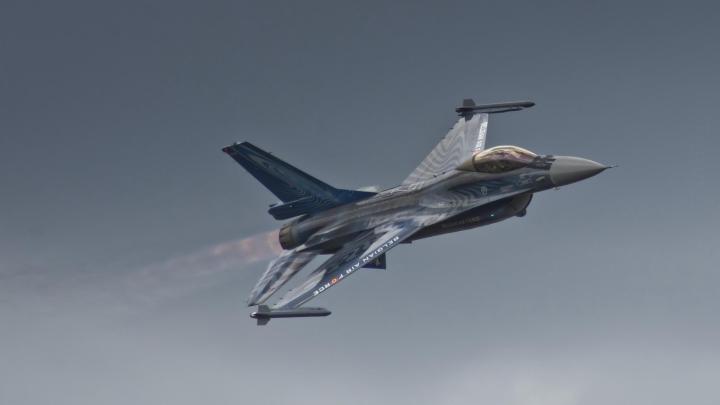 Belgian Air Force F-16 HD desktop wallpaper : Widescreen : High 