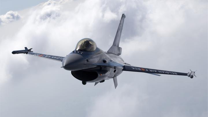 Download Wallpapers, Download 2560x1440 clouds aircraft military f16 