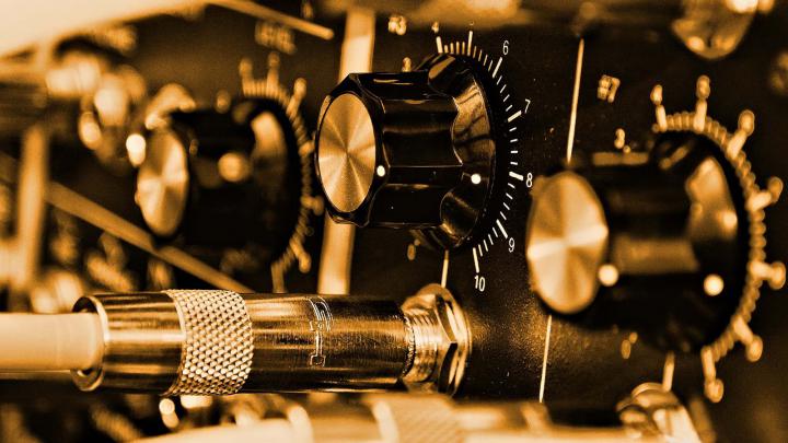 amplifier-controls-music-desktop-hd-wallpaper-ibackgroundz - LmK Music 