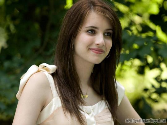 Free download Beautiful Emma Roberts Hollywood Actress Desktop 
