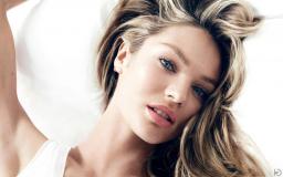 Hollywood Actress Desktop Wallpaper