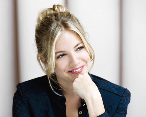 Sienna Miller Hollywood Actress Hd Wallpaper | HD Wallpapers (High 